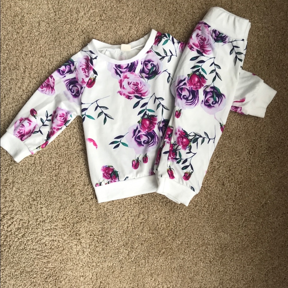 Baby girl floral sweatsuit